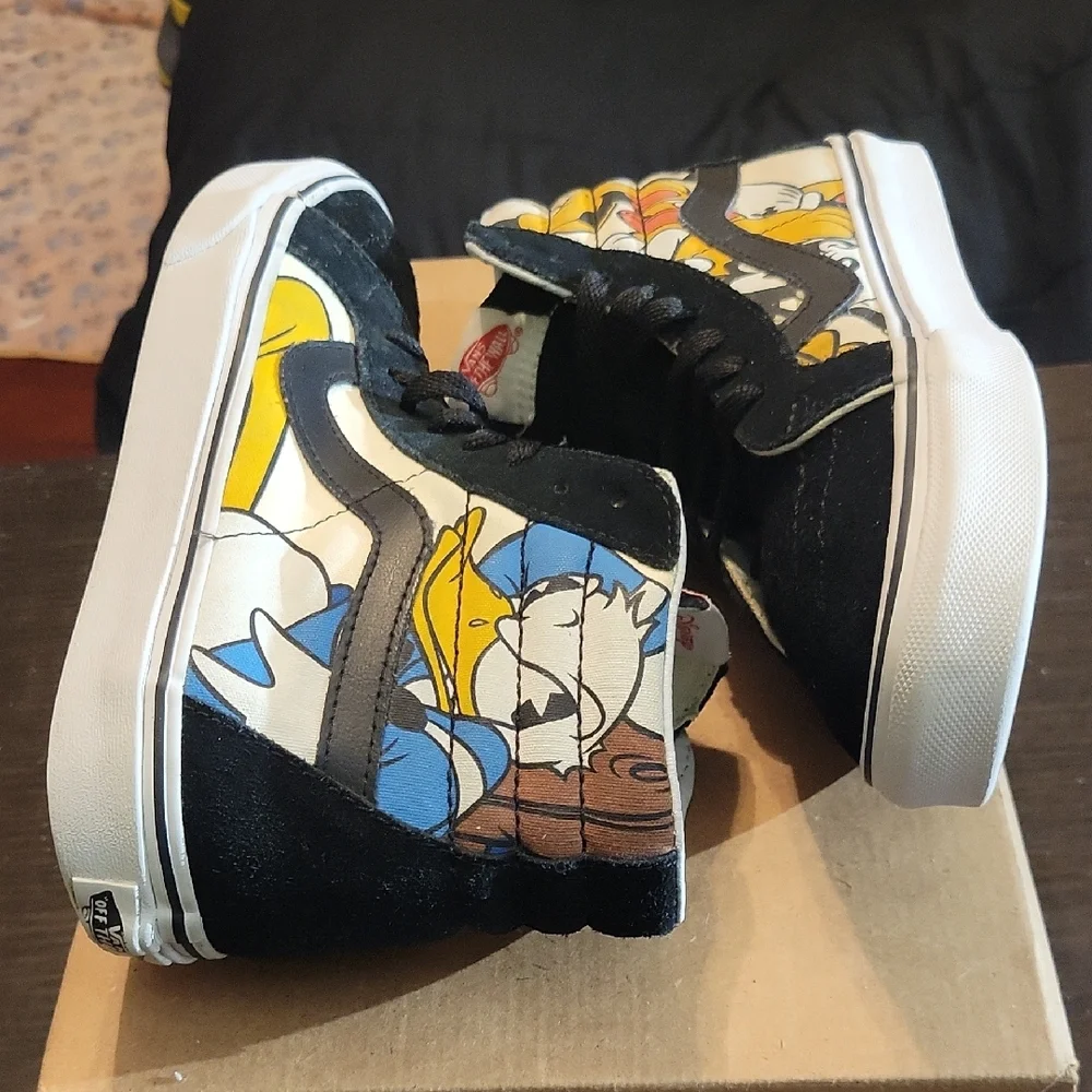 Vans Disney X Sk8-Hi "Mickey and Friends" (2018) Mens 7.5 Womens 9 EUC - Picture 7 of 10